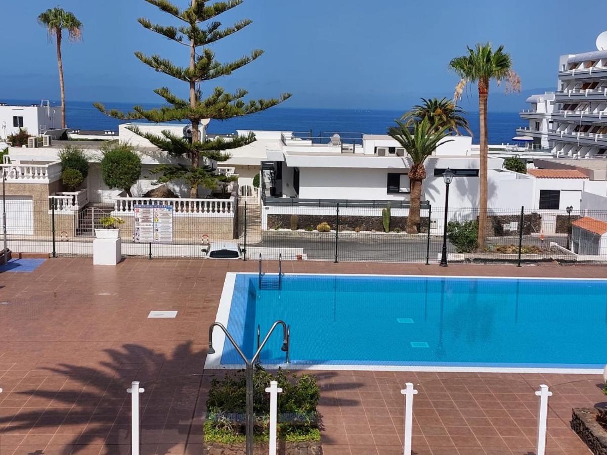 First Line Villa Floor Studio Apartment With Amazing Sea View Air Conditioned Just 50M From The Beach Costa Adeje  Exterior photo