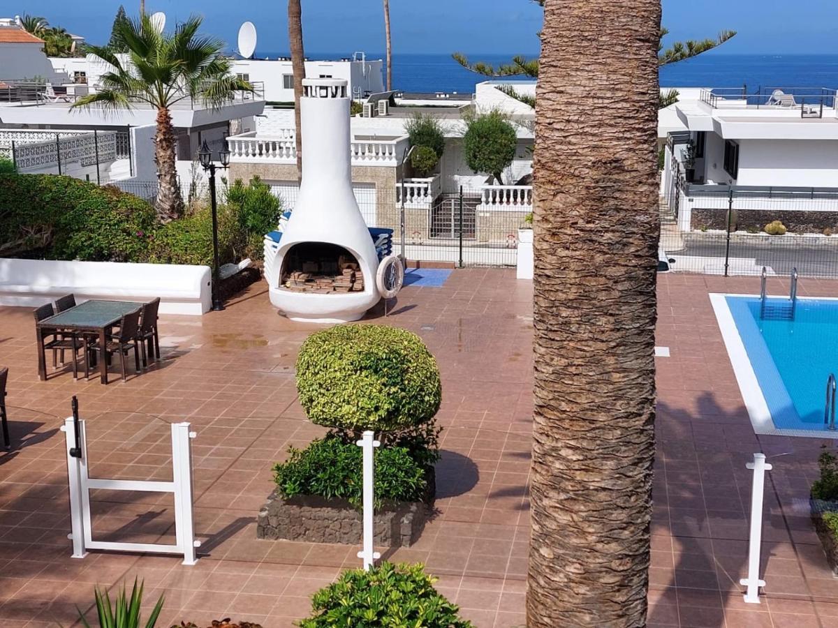 First Line Villa Floor Studio Apartment With Amazing Sea View Air Conditioned Just 50M From The Beach Costa Adeje  Exterior photo
