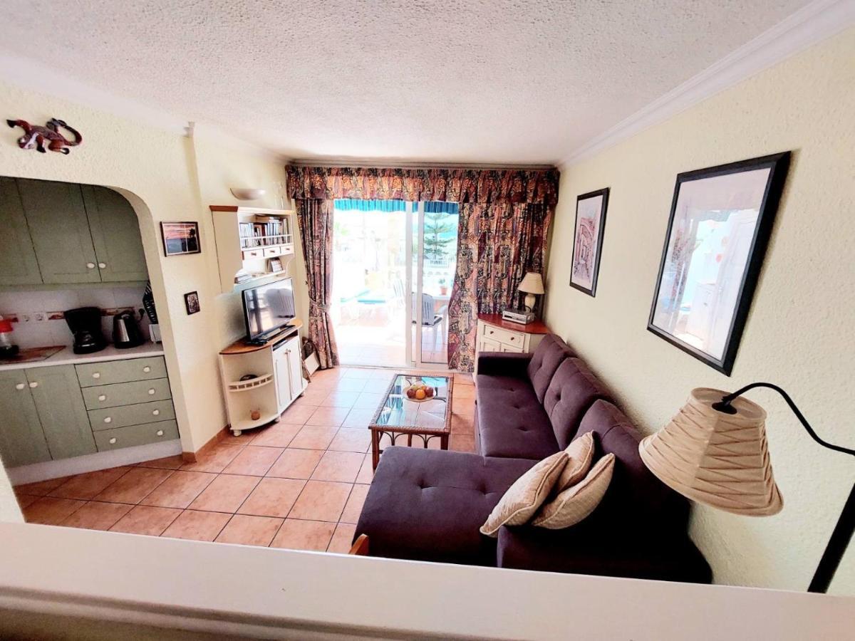 First Line Villa Floor Studio Apartment With Amazing Sea View Air Conditioned Just 50M From The Beach Costa Adeje  Exterior photo